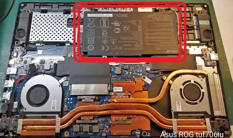 Remplacement d'une batterie PC PORTABLE ASUS à Nimes CASTANET